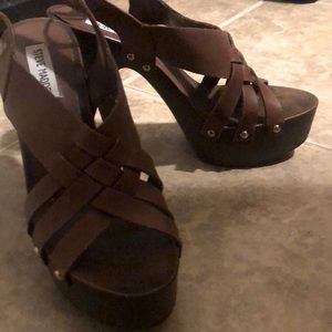 Women’s size 8 brown heels